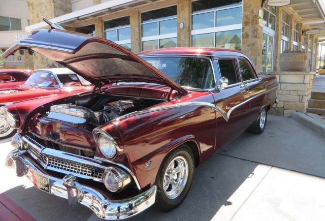 GET REVVED UP FOR A CASTLE HILLS CAR SHOW!