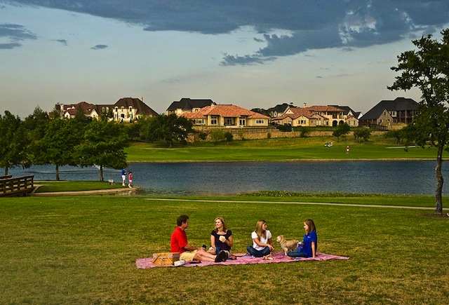 CELEBRATE NATIONAL PICNIC DAY IN CASTLE HILLS